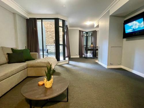 Haymarket Apartment | Sydney City Getaway 1 Bdrm Apt 2 Bathrms Sleeps 4
