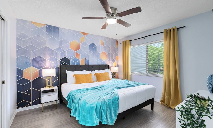 Titusville Apartment | *Symmetry & Serenity* *NASA*, Pool, BBQ, Gym, Game