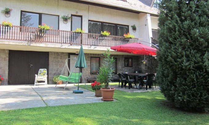 Paradfurdo House | Tóth Vendégház