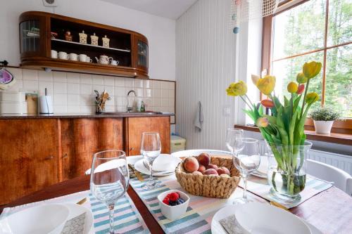 Osie House | T-h-EBAZILE