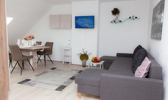 Duisburg Sud Apartment | T&K Apartments near Messe Fair Trade Düsseldorf und Airport 3B
