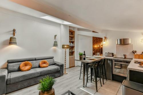 Toulouse City-Centre Apartment | T2 Chalets cosy central Canal du Midi Toulouse