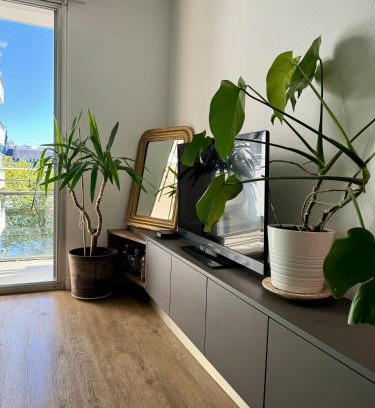 Madeleine-Champ de Mars Apartment | T2 - Cité des congrès - 5' à pied de la gare - Parking