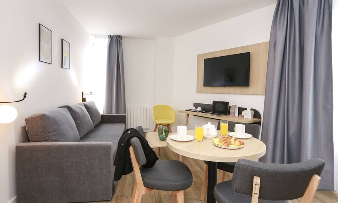La Fayette-Eble Condo | T2 moderne, près de la gare | TV, bureau, wifi
