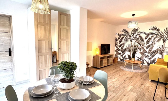 Saint-Genis-Laval Apartment | T2 Saint-genis-laval Terrasse et Jardin Privatifs