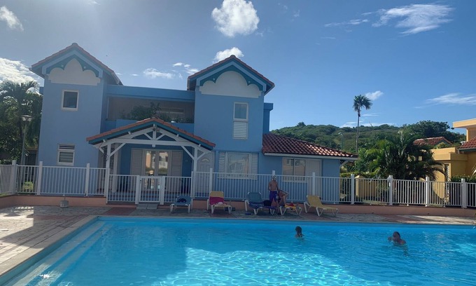 Sainte-Anne Apartment | T2 Sainte-Anne secure residence with swimming pool