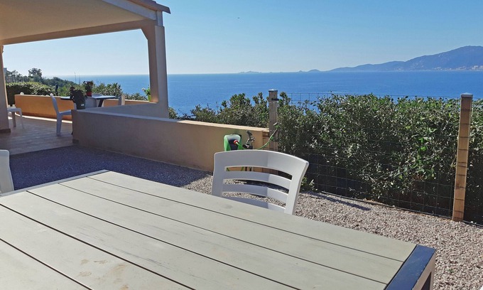 Porticcio Apartment | T3 of 68 m2 in Porticcio. Covered terrace 20 m2, small garden 50 m2. Walking distance to the beach.