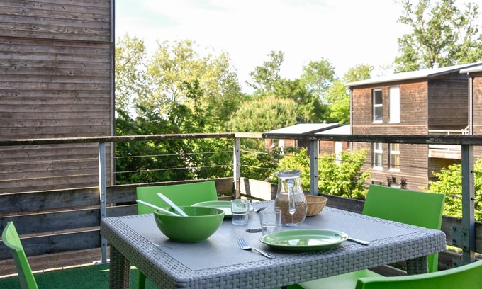 Montreal Condo | T4 duplex avec terrasse privée | Piscine sur place