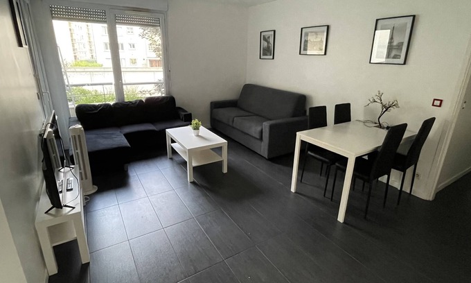 Buers Apartment | T5, 4 Chambres, Gratte Ciel, Villeurbanne Tout Équipé