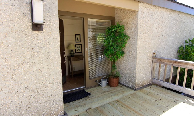 St. Simons Island Cottage | Tabby Cottage on quiet lagoon, peaceful, one level, Wi-Fi included