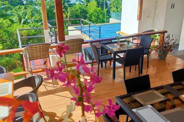 Ferrol House | Tablas Seaview Homestay