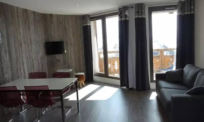 Cognet Apartment | Taburle Residence - HIGH STATION HEARING APARTMENT
