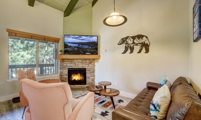 Tahoe Village Apartment | Tahoe Snowbird Retreat