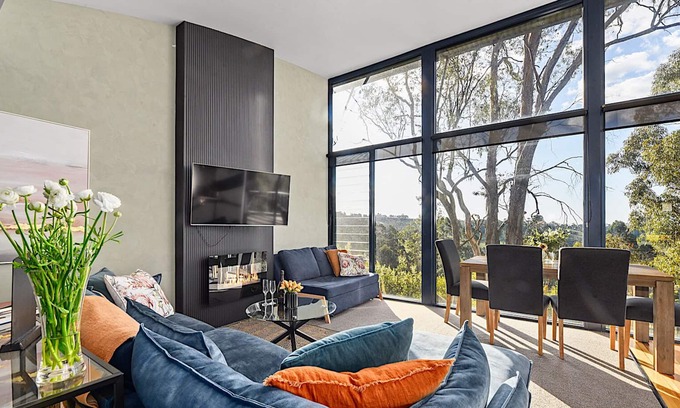Grindelwald Apartment | Tamar Valley Tree Top