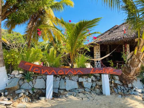 Nosy Komba Cabin | Tamarin Lodge