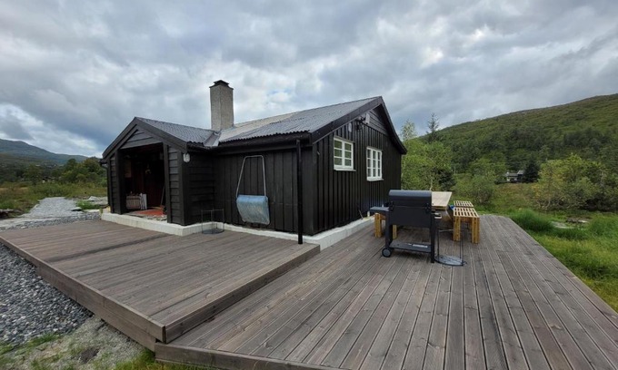 Kvam House | Tangen - cabin with 4 bedrooms - great nature