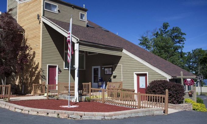 Tafton Condo | Tanglwood Resort 2br suite, Saturday check-in