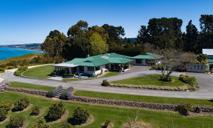 Tangoio House | Tango10 Accommodation