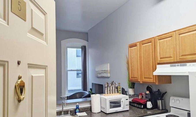 Bay City Apartment | Tanner Bldg Apt 5 - Studio (Downtown)