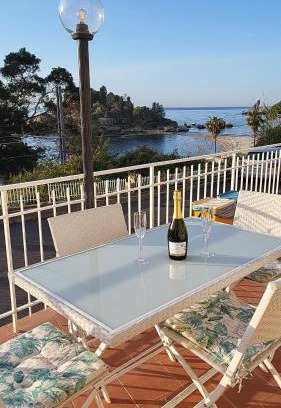 Mazzaro House | Taormina Isola bella suite