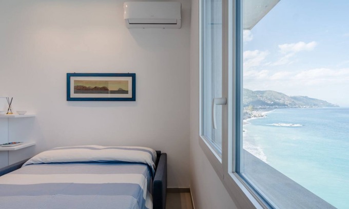 Spisone Apartment | Taormina Seaview Studio a few steps from the Beach