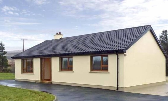 Lettermacaward Cottage | TARA HOUSE, family friendly in Lettermacaward, County Donegal