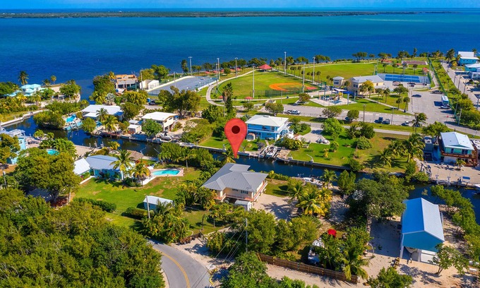 Whispering Pines House | Tarpon Tales | Pet-friendly home with fantastic boating access on Big Pine Key