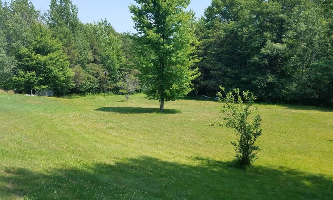 Marinette Hotel | Tarragon Motel