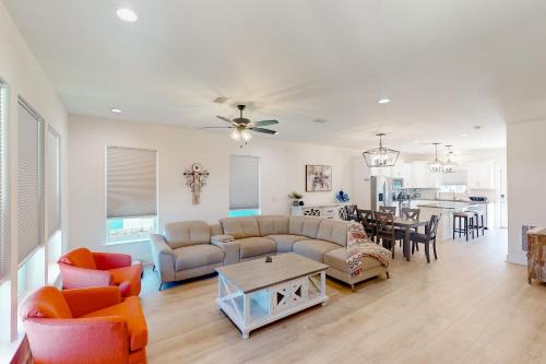 Holiday Beach House | Taste of the Tropics