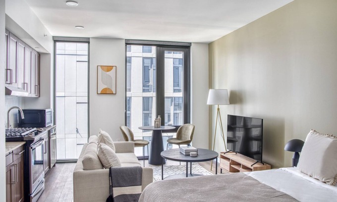 Downtown Seattle Apartment | Tasteful First Hill Studio w/Gym & Coworking, by Blueground