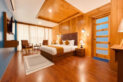 Jhargram Hotel | Tata Vista Resort Manali - Centrally Heated & Air Cooled luxury room near mall road