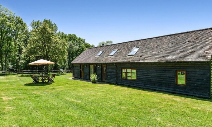 Petersfield House | Taylors Copse Cottage by Inspire Stays
