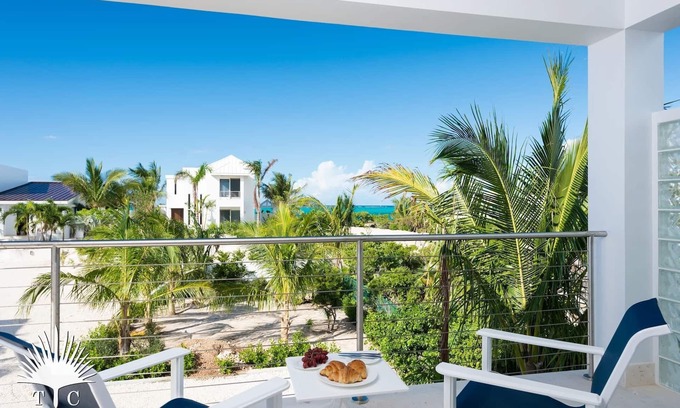 Providenciales House | TC Villas -Little Plum Villa -Steps to Grace Bay Beach