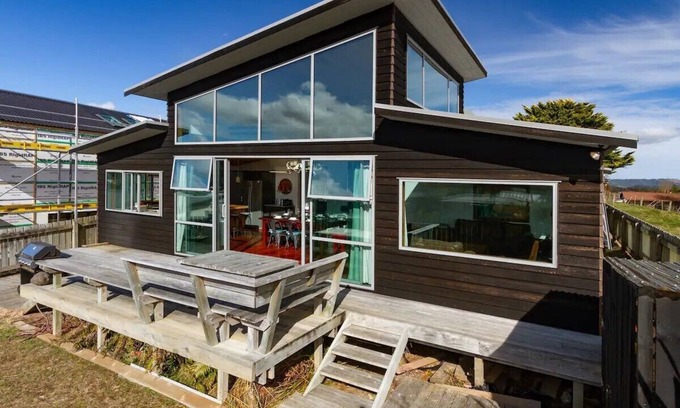 Ohakune House | Te Tui Lodge, Ohakune - Modern 4 bed 2 bath modern with stunning mountain views