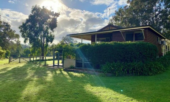 Kalgan Ski Chalet | Tech free (no WIFI) farm stay that will leave your soul recharged