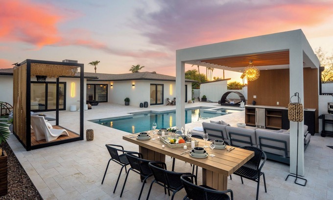 Tempe House | Tempe Luxe Hideaway: Pool, Spa, Sauna, Game Room, close to ASU and Downtown