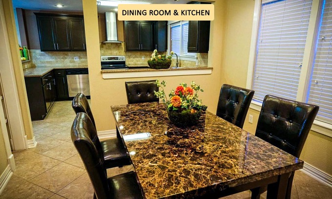 Clodine House | Templar ·Gorgeous 350k home, 5 Beds, Up to 18 Guests, Middle of town