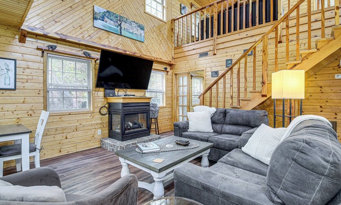 Knox County Cabin | Tennessee Mountain Cabin ~ 18 Mi to Knoxville!