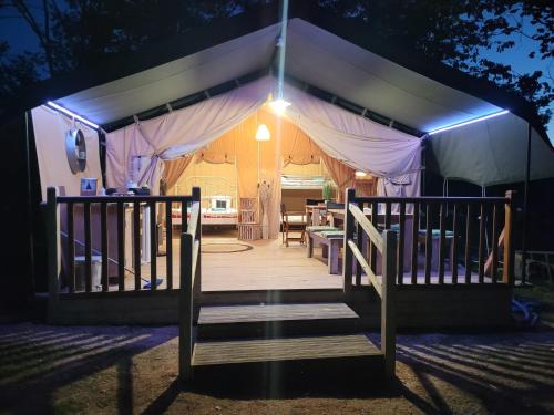 Saint-Ouen-des-Besaces House | Tente Lodge Safari