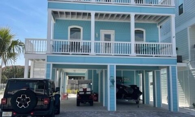 Navarre Beach House | “Tequila Sunrise” Luxury Home, Elevator, Pool, Free Golf Cart