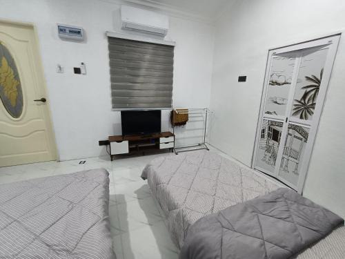 Dungun District House | Teratak Adamia Roomstay 04