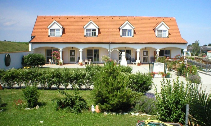 Morbisch am See Apartment | Terrace apartment on two levels