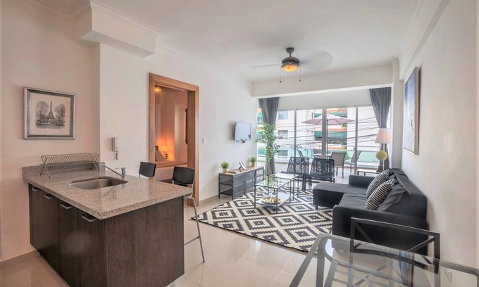 Downtown Santo Domingo Apartment | Terrace Apartment In City Center Santo Domingo + Free Parking and Gym ✔️