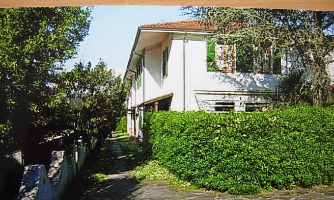 Ameglia House | Terraced holiday home in a green area near the beaches