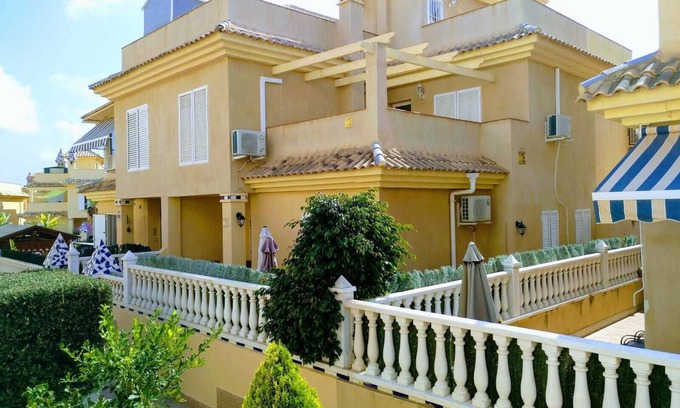 Monte Faro House | Terraced house in Santa Pola near the beach VT-467909-A