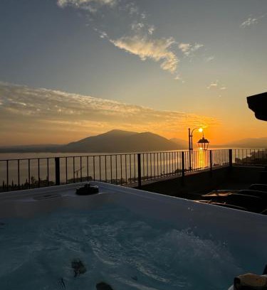 Predore Apartment | Terrazza sulle mura Appartamento Sole