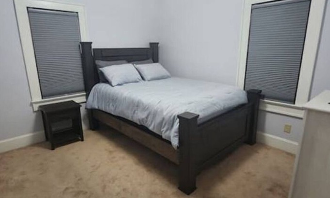 Terre Haute House | Terre Haute-Beautiful 2Bd Comfortable Stay
