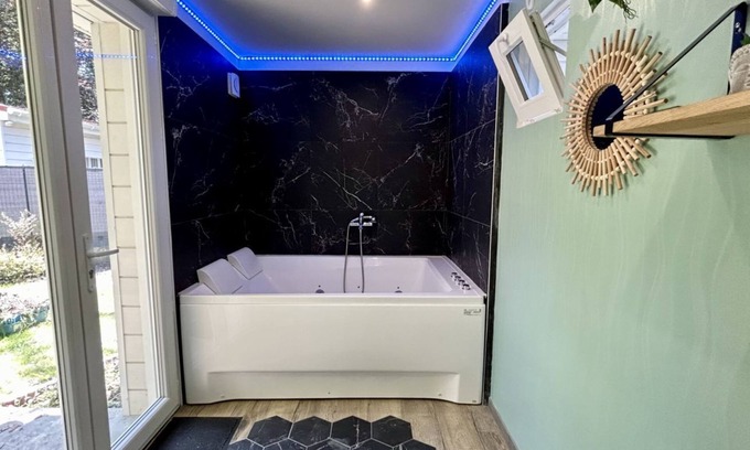 Favieres Apartment | Terre & Mer'veilles 2, apartment for 2 with SPA