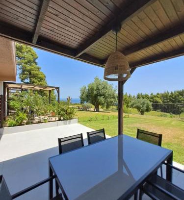 Kriopigi House | Tessera - Exclusive Stylish Maisonette in Kriopigi