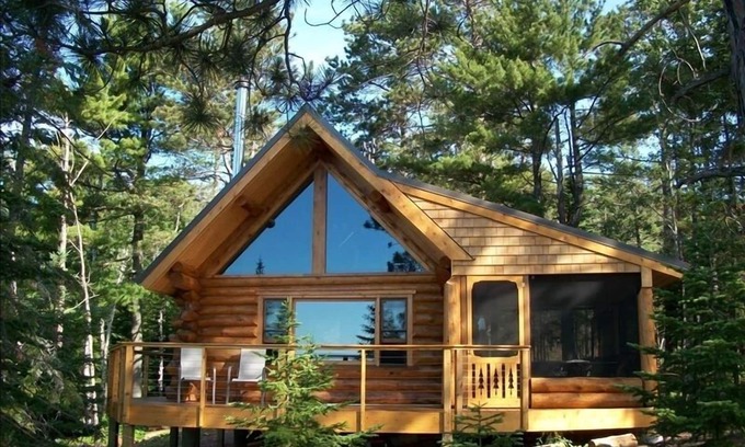 Silver Bay Cabin | Tettegouche Log Cabin Lake Superior views, Sauna, 4 state parks, snowshoe trails